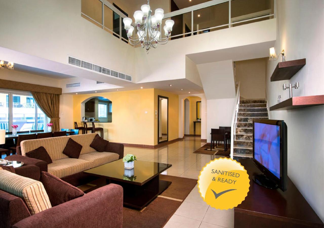 Time Crystal Hotel Apartment Dubai Bagian luar foto