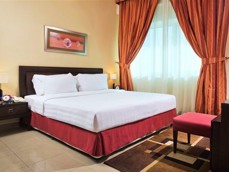 Time Crystal Hotel Apartment Dubai Bagian luar foto