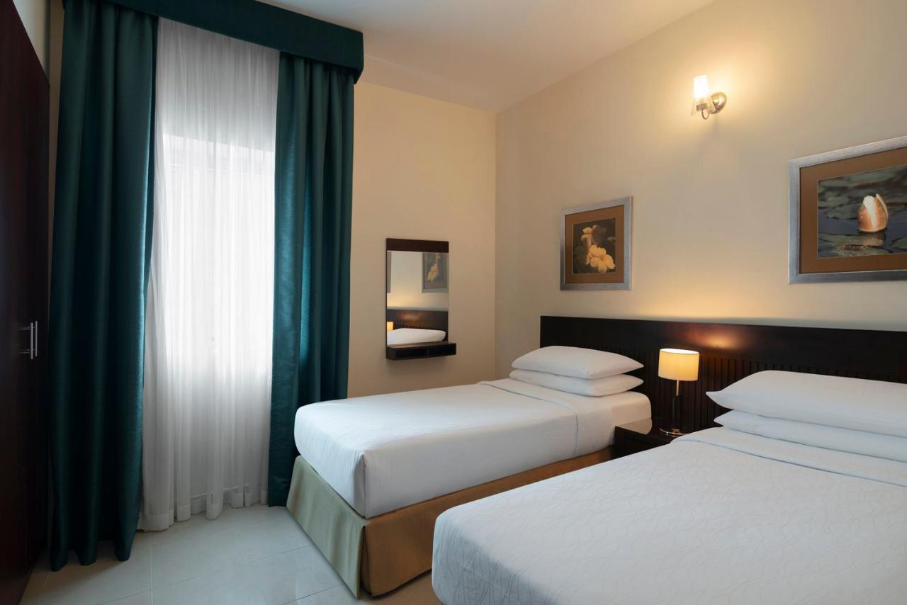 Time Crystal Hotel Apartment Dubai Bagian luar foto