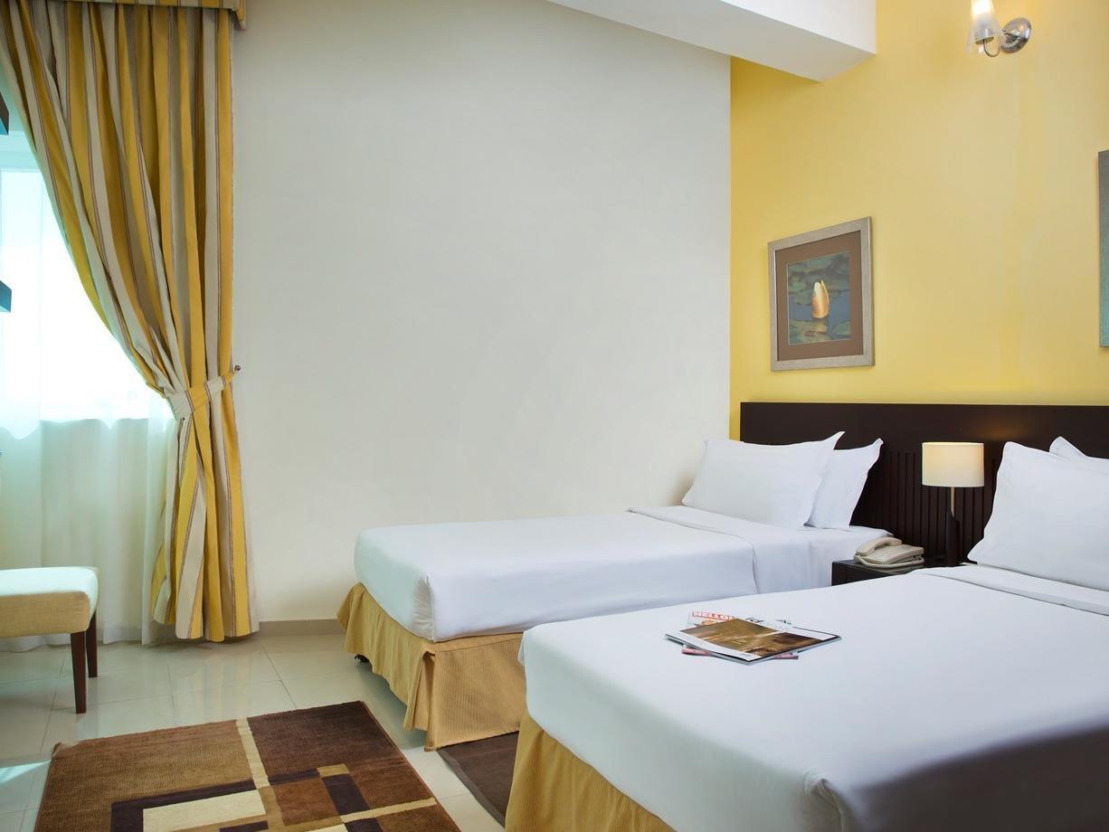 Time Crystal Hotel Apartment Dubai Bagian luar foto